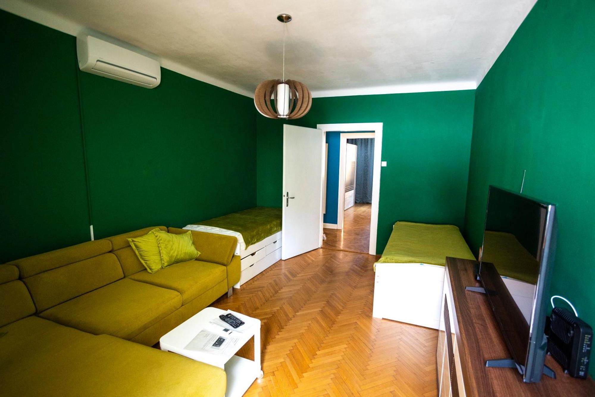 Cozy Apartment In Heart Of Maribor / Big Terrace Exterior photo